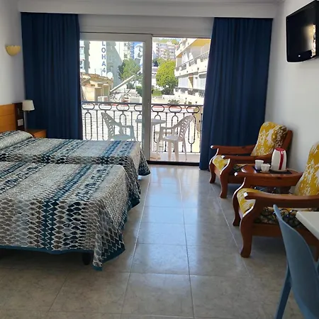 Leonor Carihuela Apartment *