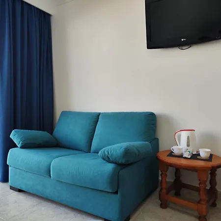 Leonor Carihuela Apartment