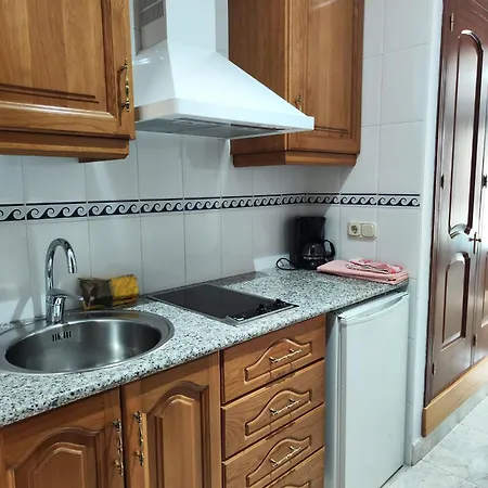 Leonor Carihuela Apartment *